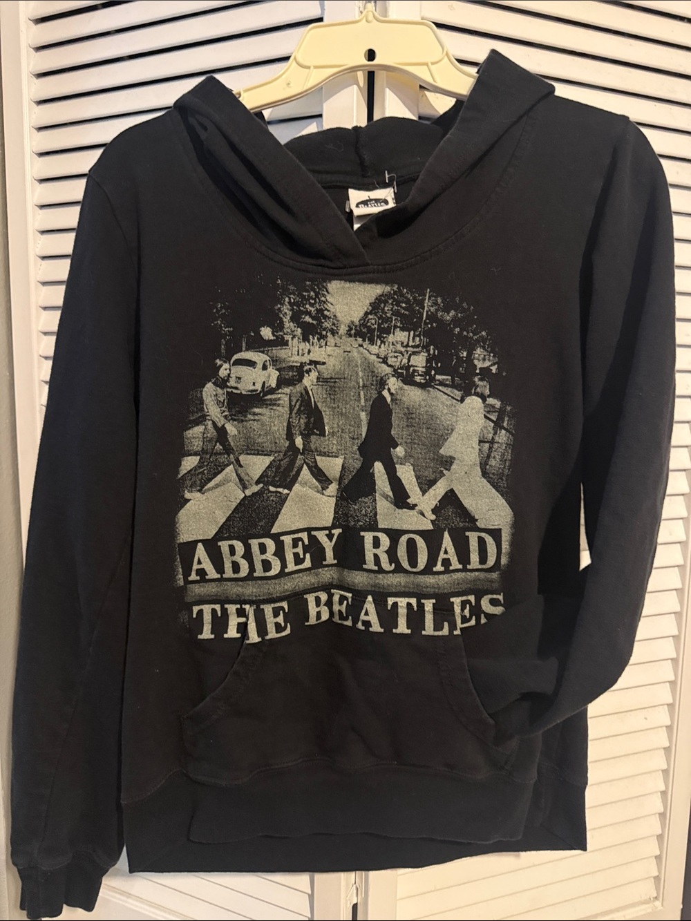 Youth large Black Abbey Road Hoodie - The Beatles Graphic